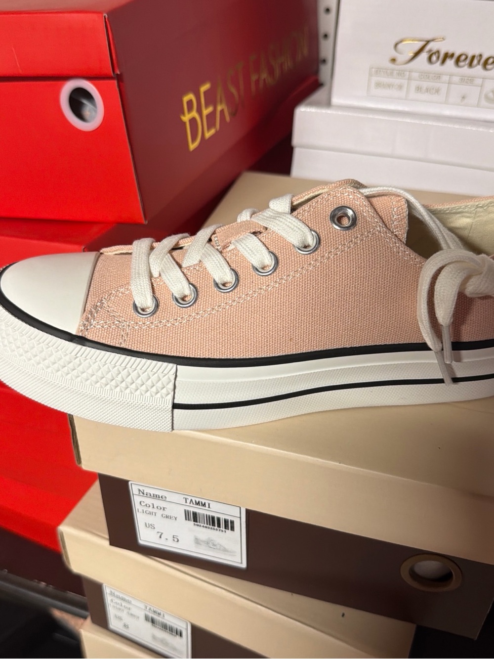 Classic Low-Top Canvas Sneakers in Light Pink